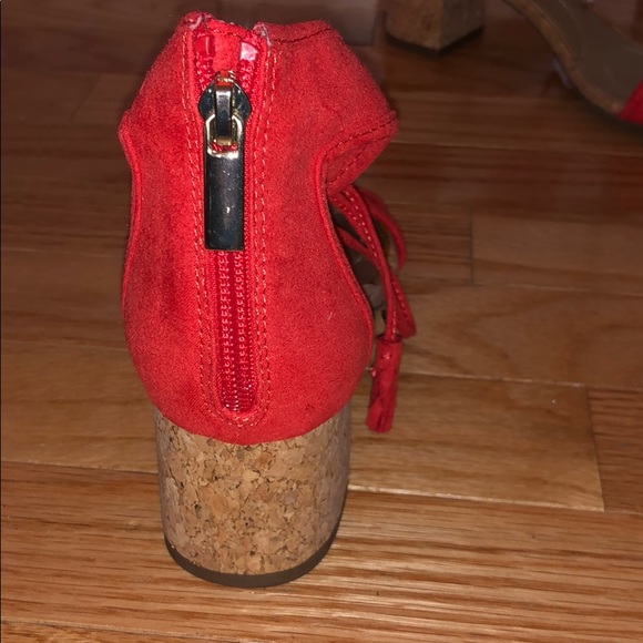 Red heels - Picture 4 of 5